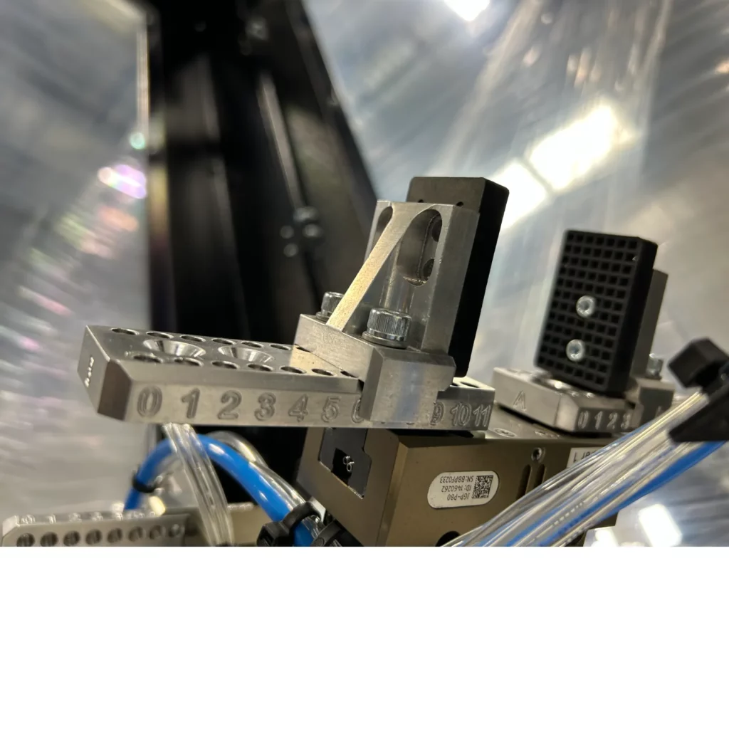 r1 double hand 1600x1600 002
